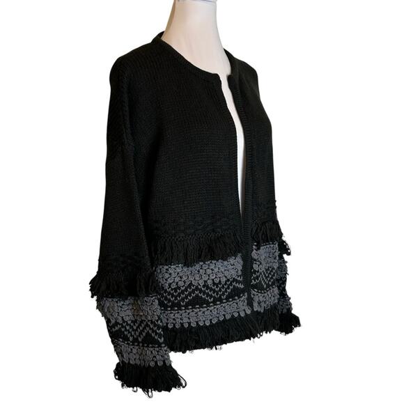 🆕 Wonderly Sweater Cardigan Size S Black Crocheted Loop Fringe Soft Knit NWT - Picture 1 of 9